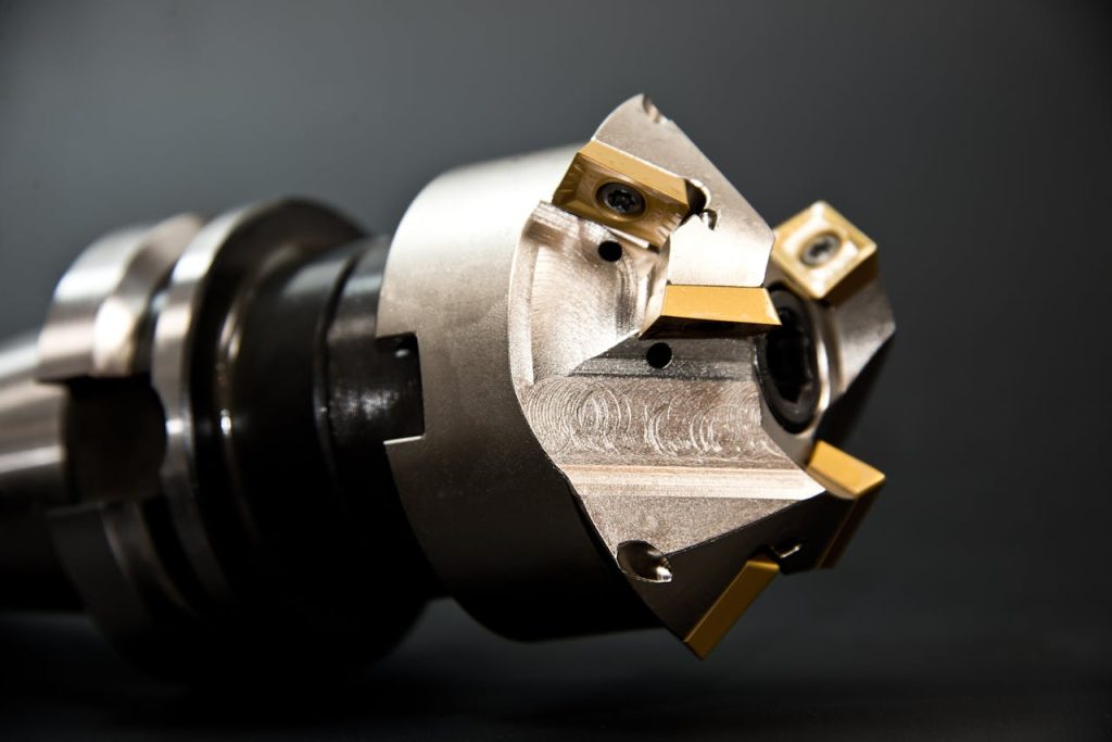 stainless-steel-drill-head-48799 Detailed image of a cutting head used in machining and metalworking industries.